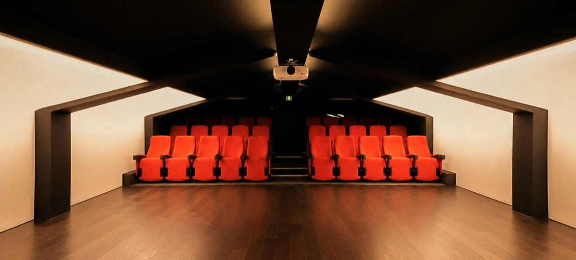 품 POOM · 판씨네마 | MovieLAB SPACE