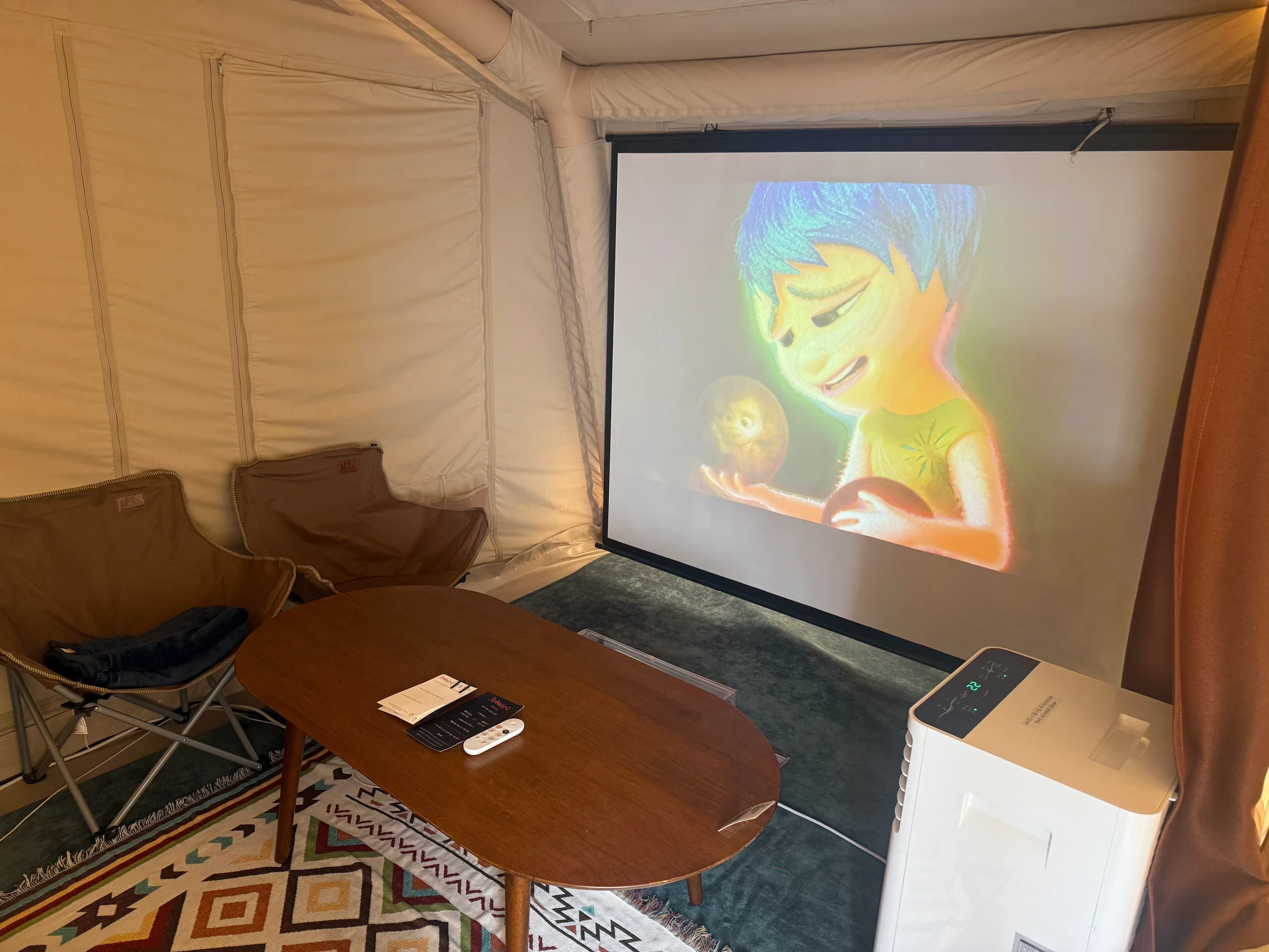야닝 | MovieLAB SPACE
